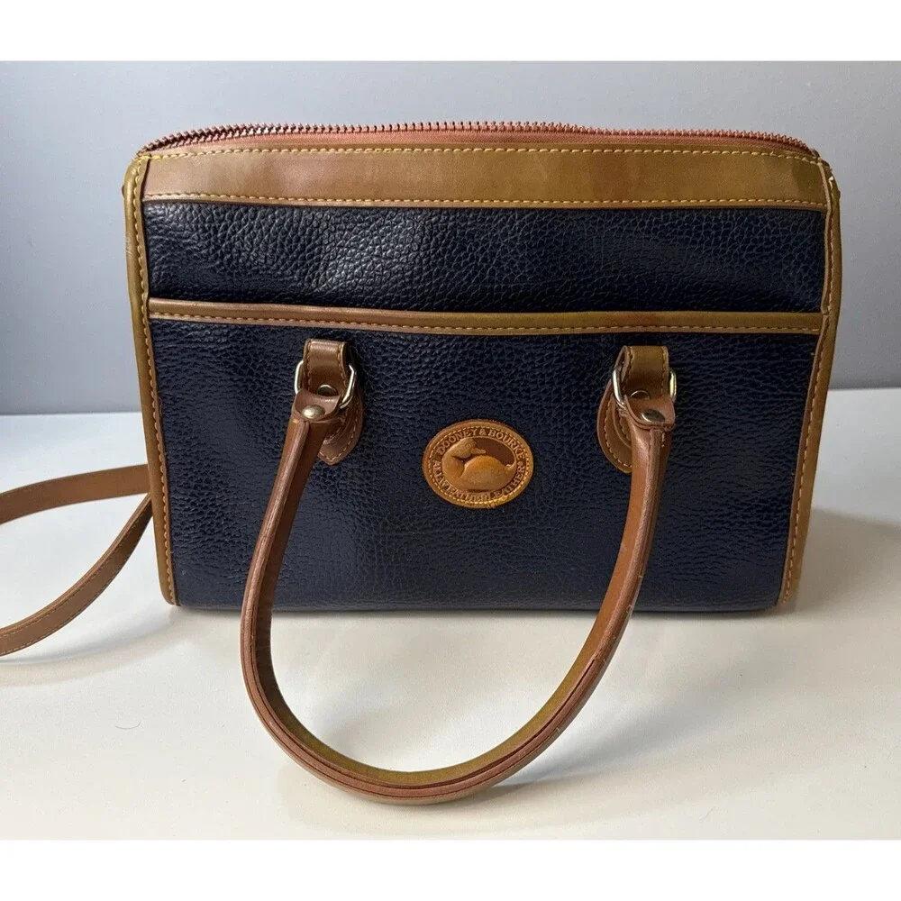 Vtg  Dooney & Bourke Satchel Bag Womens Navy Tan Leather All Weather Read Read